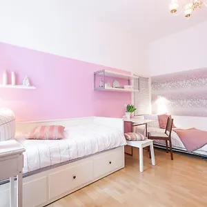 Susses 1-zimmer-apartment In Kollwitzplatz-nahe Allemagne